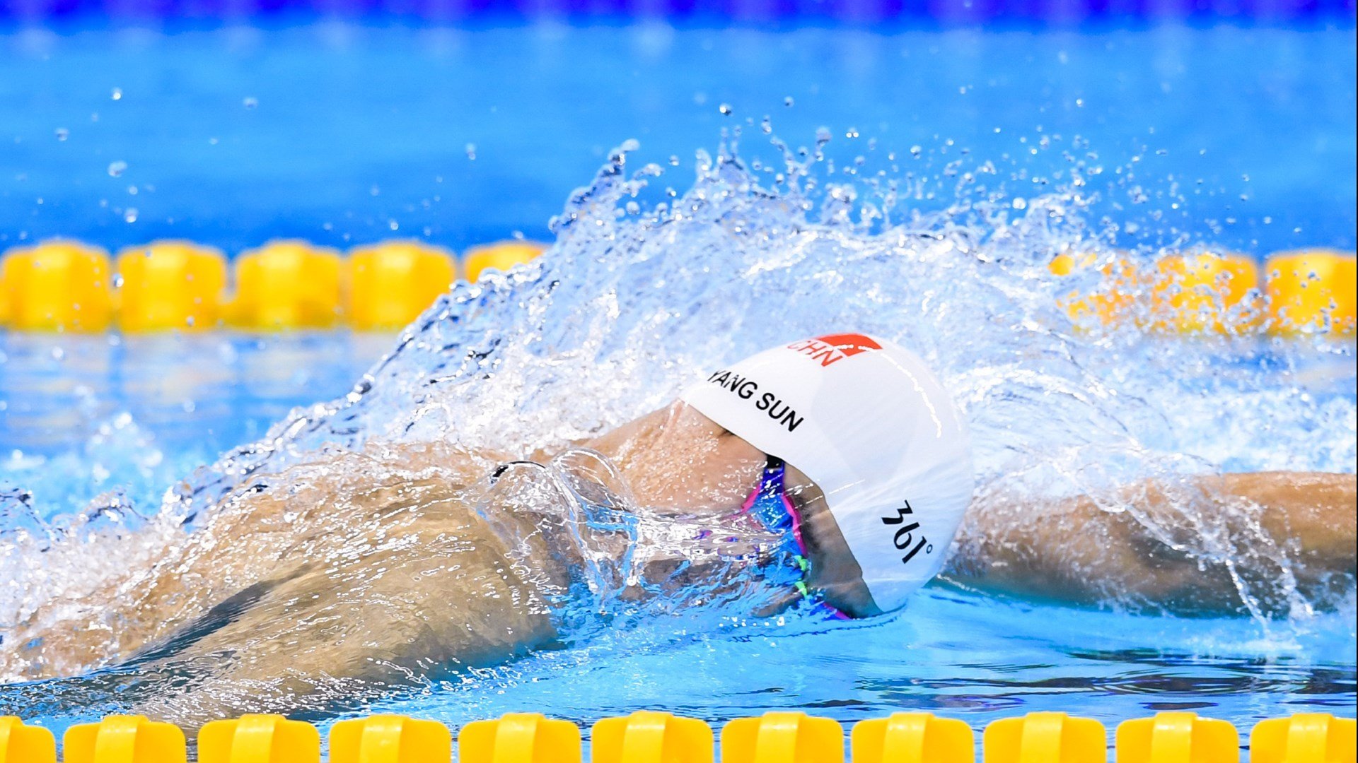 mk体育在线下载-中国女篮又有麻烦了？日本队或归化超级内线：张子宇能打爆她吗？